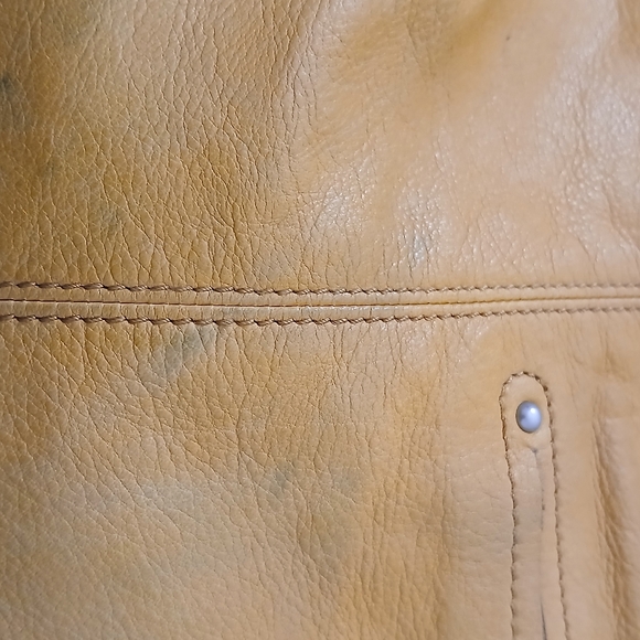 B. Makowsky Handbag - Picture 6 of 8